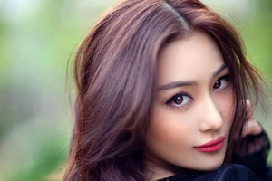 5 chân dài Hoa ngữ nổi tiếng trên phim nhờ thân hình rực lửa