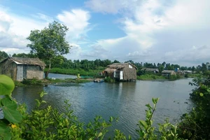 Trắng trợn vòi tiền của dân bị khởi tố