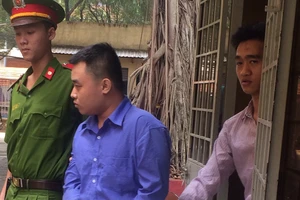 Giả công an kiếm một đêm 900 ngàn