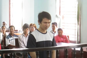 Giết bạn vì không cho chở đò, bị 18 năm tù