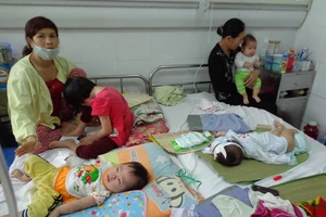 Dịch sởi mấp mé biên giới