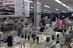 Các công ty dệt may thuộc Vinatex thưởng tết từ 2-3 tháng lương