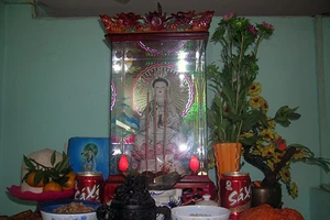 Lễ vật cúng mùng 1 Tết và tục kiêng quét nhà