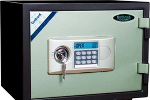 Bị trộm phá két sắt lấy tiền, vàng khi đi chúc Tết