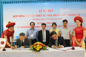 Ký kết hợp đồng tư vấn thiết kế xây Nhà trưng bày Hoàng Sa