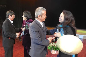 Cải lương phương Nam sốt vé tại Hà Nội