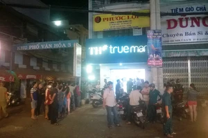 Cô gái trẻ bán sữa bị truy sát tại cửa hàng