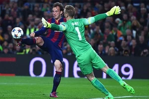 Loại người Anh cuối cùng, Barca nhẹ nhàng vào bán kết