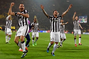 Người hùng Tevez