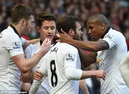 Liverpool - MU (1-2): Mata rực sáng, M.U mở hội ở Anfield