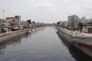 Sài Gòn chờ dòng kênh chết hồi sinh