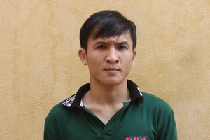 Ban ngày làm công nhân, tối bịt mặt đi cướp