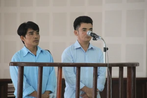 Ba anh em cùng hầu tòa vì bảo vệ nhau