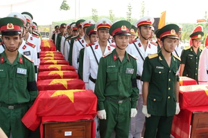 Bình Dương truy điệu và an táng hơn 100 hài cốt liệt sĩ