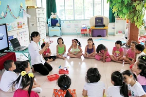 Hơn 200 giáo viên hợp đồng ở Hà Tĩnh có nguy cơ mất việc