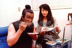 Hình ảnh đời thường bên người vợ ít xuất hiện của ‘Bao Công’ Kim Siêu Quần