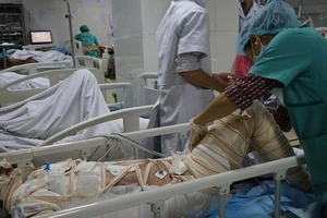 Người mẹ lao vào lửa cứu hai con đã tử vong 