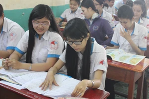 Học sinh TP.HCM thi thử kỳ thi THPT Quốc gia