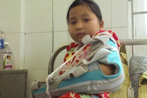 Khởi tố người cha đánh đập con tàn nhẫn