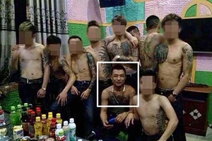 Vụ 50 côn đồ tấn công ông lão: Phó CA xã nổ súng trấn áp giang hồ