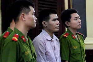 Tự sát rồi nằm ôm thi thể người yêu cùng chết