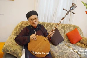 GS Trần Văn Khê và một buổi học ca trù