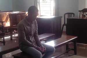 Vào tù vì ham mua xe giá rẻ