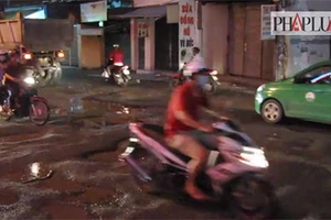 Mặt đường biến dạng, hư hỏng gây tai nạn liên miên