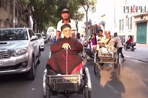 Clip GS Trần Văn Khê dạo Sài Gòn bằng xích lô nói chuyện văn hóa