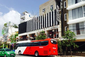 Cảnh sát 113 nổ 5 phát súng chỉ thiên yêu cầu bảo vệ vũ trường mở cửa 