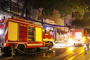 Cháy khách sạn, 5 người nhập viện