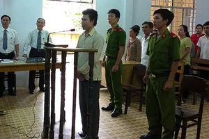 Xử lại vụ tuyên án một đằng, ra án một nẻo