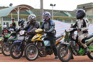 Clip kịch tính giải đua xe Vietnam Motor Cub Prix