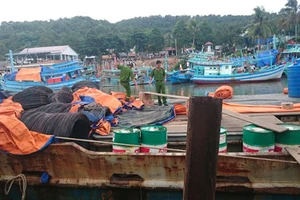 Nổ bình gas trên tàu, 3 người trọng thương