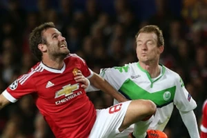 M.U 2-1 Wolfsburg: Mata tỏa sáng, 'quỷ đỏ' thoát hiểm