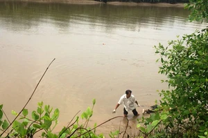 Phát hiện một thi thể bị phân hủy trên sông Phước Long