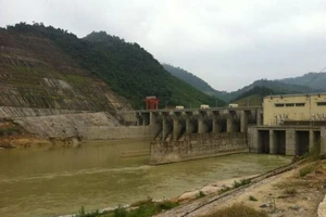 Tìm thấy thi thể học sinh mất tích trên sông Cả