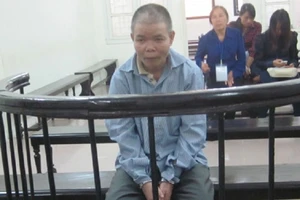 'Nổ' cháu chủ tịch huyện, lừa đảo để kiếm tiền trả nợ