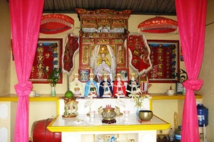 Kỳ lạ ngôi miếu thờ ‘bà’ rắn ở Đồng Nai