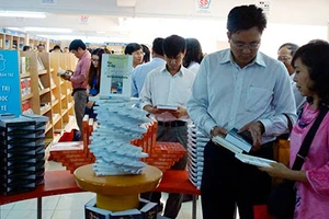 Có một nơi muốn mua giáo trình gì cũng có