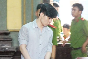 Nam thanh niên đâm chết mẹ của đối thủ vì can đánh nhau 