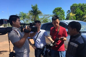 Nghi can ném đá xe khách tử vong khi bị tạm giam tại công an huyện