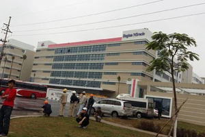 Công nhân phản ánh cơm có dòi nhiều ngày trước vụ ngộ độc 