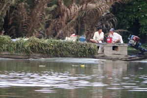 Nhiễm mặn đe dọa nguồn nước uống ở Sài Gòn