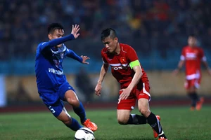 Công Vinh lập hattrick, tuyển Việt Nam đè bẹp Than Quảng Ninh