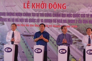 Xây dựng hoàn chỉnh nút giao ĐH Quốc gia