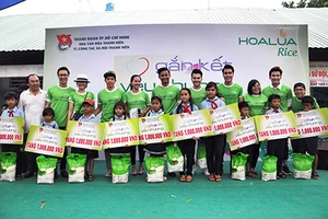 Nghệ sĩ quyên góp xây trường cho học trò nghèo