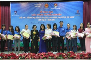 2 thí sinh đạt giải nhất 'Tuổi trẻ học tập và làm theo tấm gương đạo đức Hồ Chí Minh'