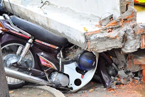 Ô văng tiệm Internet bất ngờ đổ sập