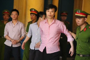 Nghị án kéo dài vụ 'sáng tố hiếp dâm, chiều mới xảy ra chuyện hiếp'